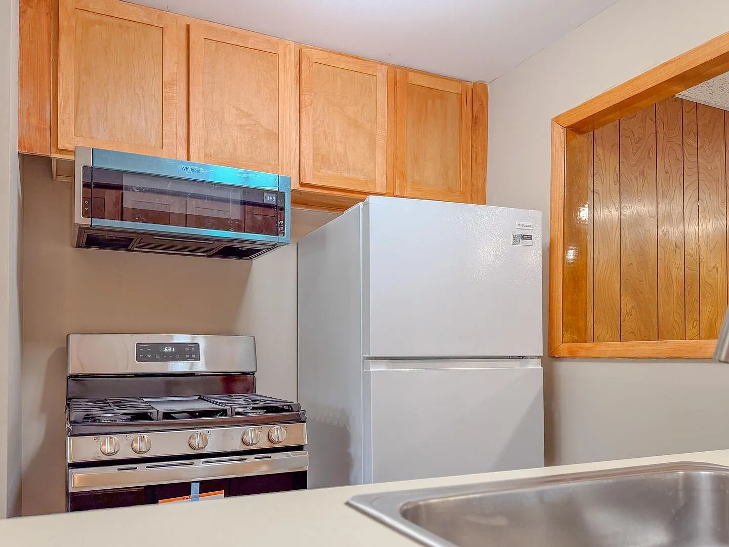 Enjoy Space, Comfort, and Convenience in This Beautiful Westland Home — Photo 4