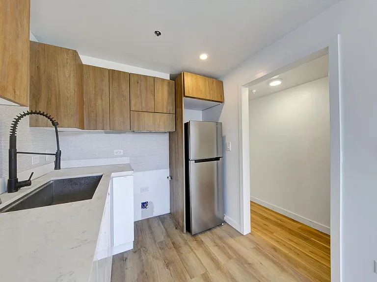 3064 Imperial Ave — Photo 22
