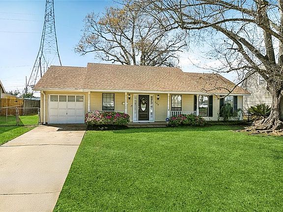 2nd image of 504 Oak Allee Dr