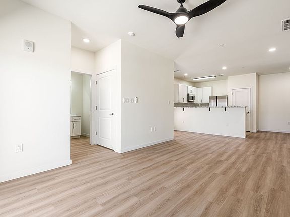 3rd image of 2211 Rio Grande Blvd NW #304