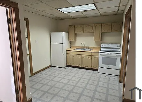 518 Moen Ave #4 — Photo 3