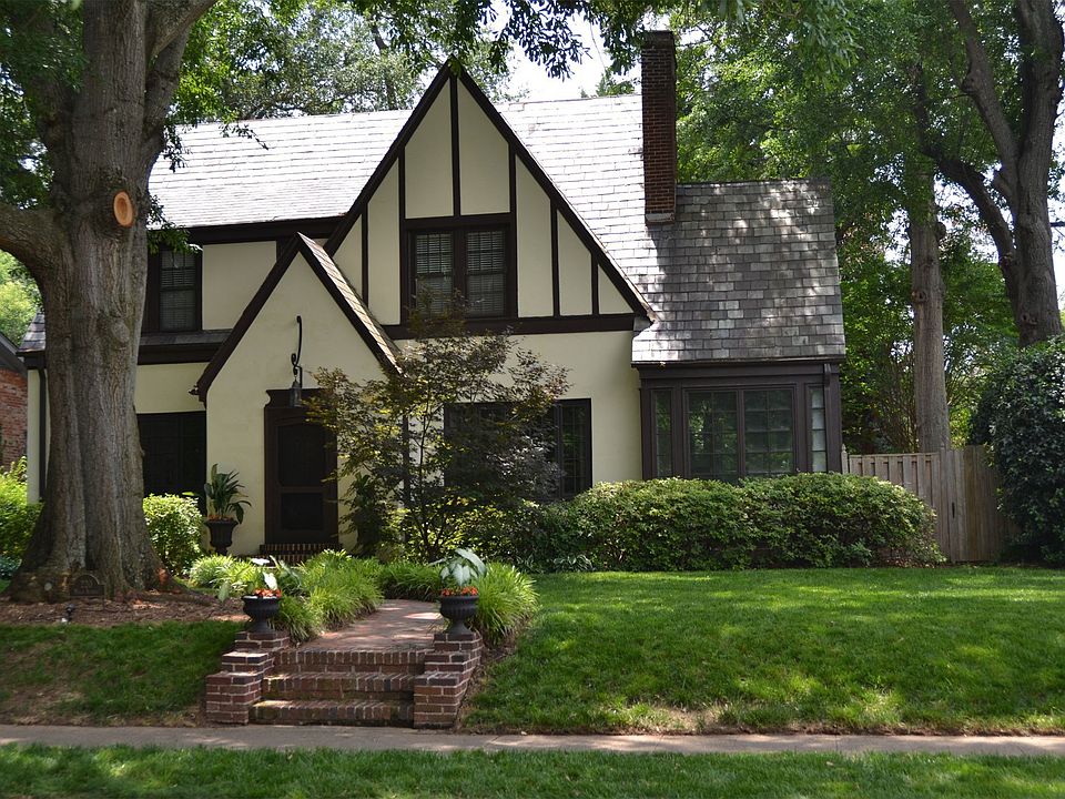 1st image of 220 Mills Ave