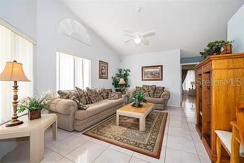 3rd image of 109 Blackwater Ct