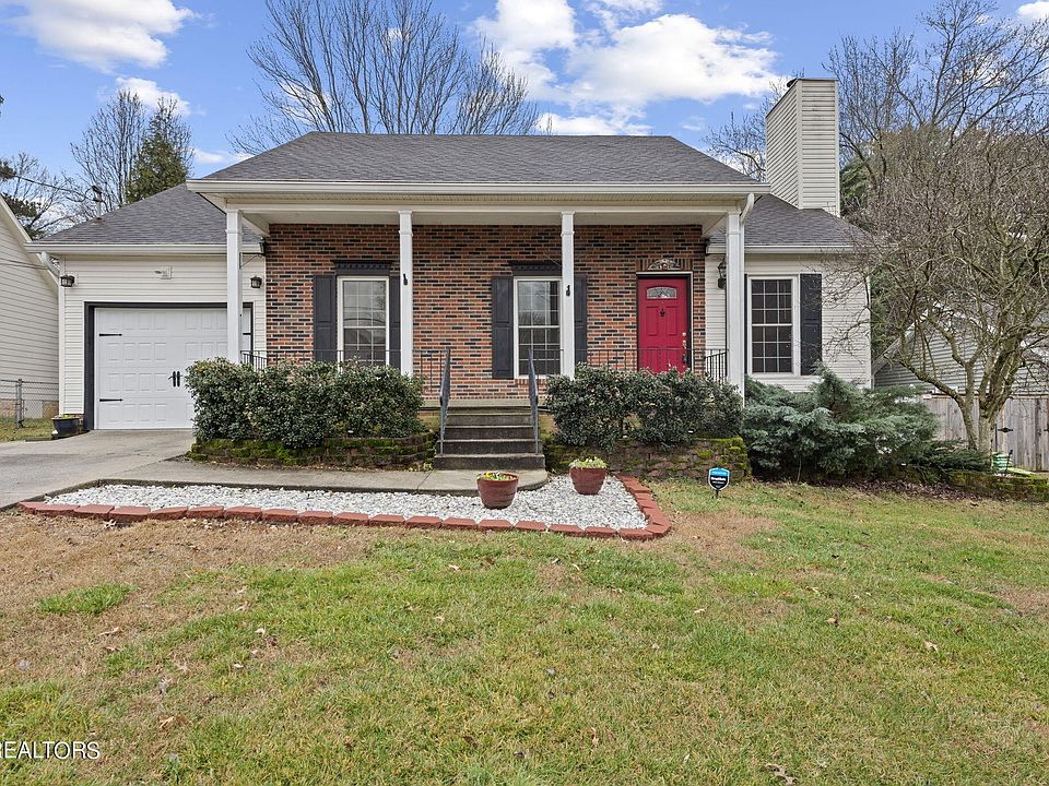 1st image of 744 Summerdale Dr