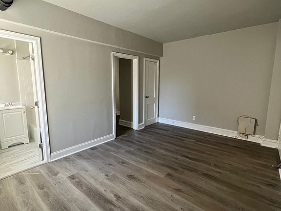 3rd image of 2215 N 51st St #G2
