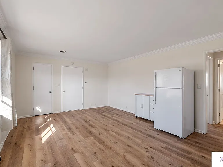 8713 Indian Hills Dr — Photo 3