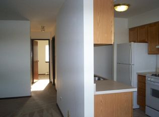 151 Pickwick Dr #1A, Schaumburg, IL 60193