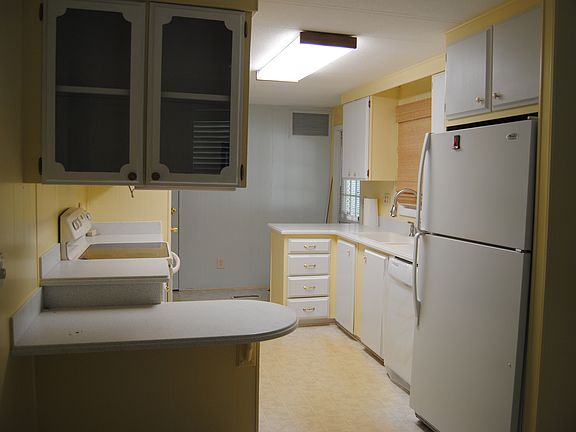 3rd image of 14 Sutter Ct