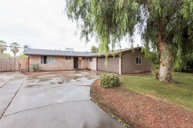 1st image of 5262 E Olive Ave