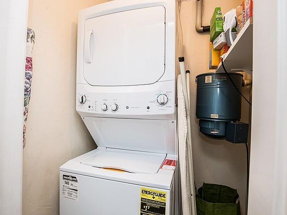 4th image of 785 Washington St APT 201