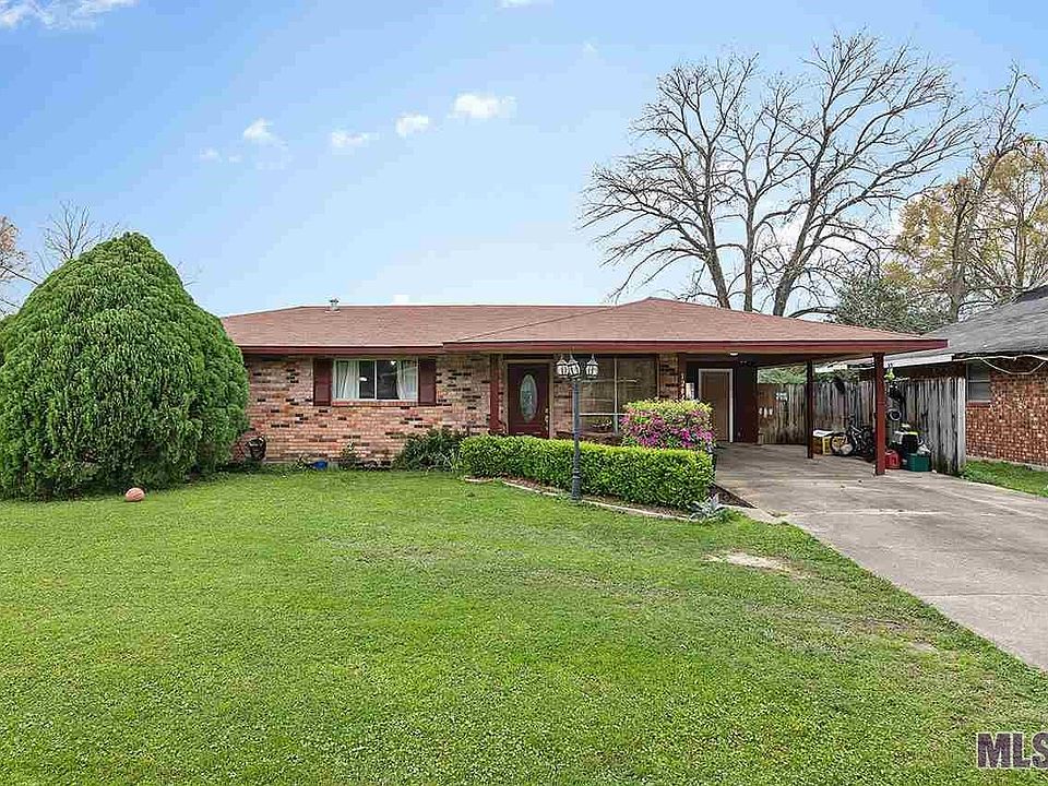 1st image of 1207 S Stacy Ave