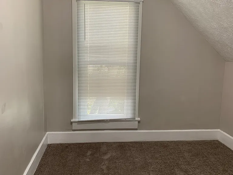 1053 Villa Ave — Photo 14