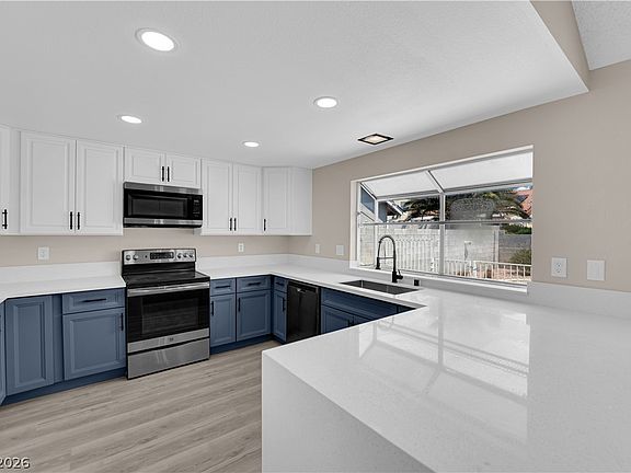 4th image of 6320 Peppermill Dr