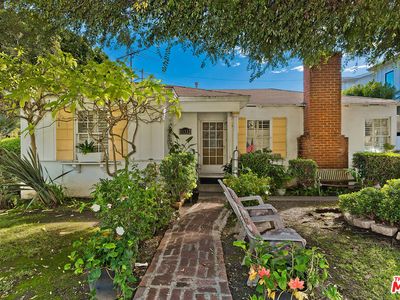 11332 Chenault St, Los Angeles, CA, 90049