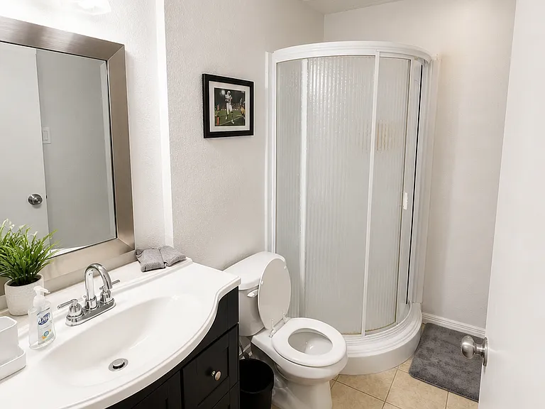 2714 Nueces St #208 — Photo 6