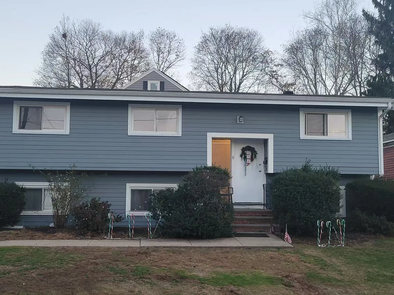 3 bed, 1050 sqft, $3,300 — Photo 1