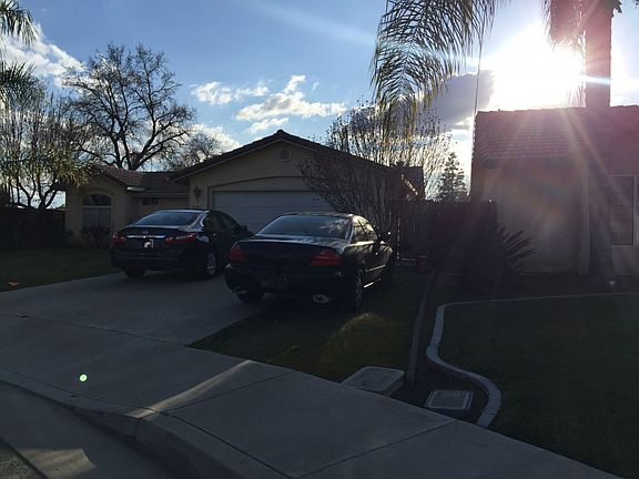 3rd image of 2503 N Locust Ct
