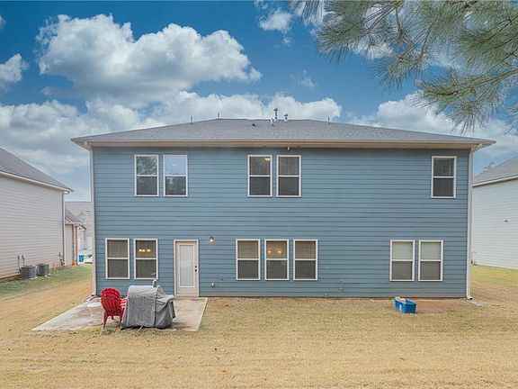 3rd image of 2616 Oakberry Dr