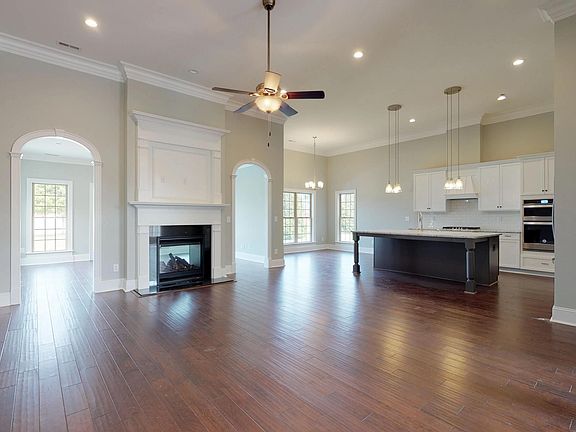 3rd image of 3908 Cindi Lane