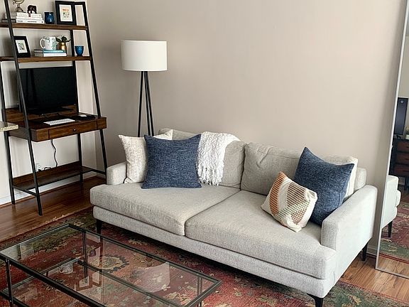 5th image of 21 W Goethe St APT 11E