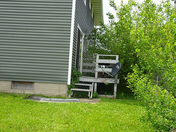 5th image of 1704 W 55th St