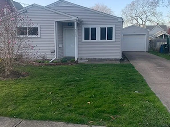 5260 South St, Vermilion, OH 44089