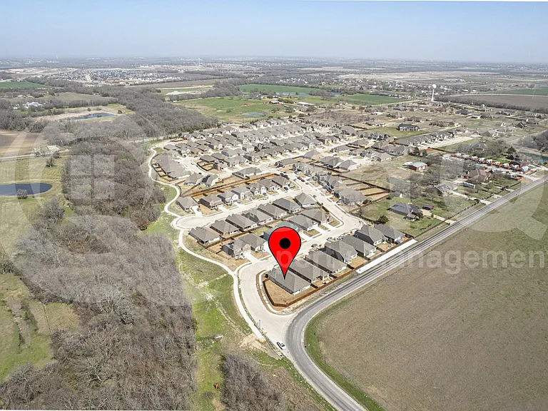 204 Rosewood Dr — Photo 31