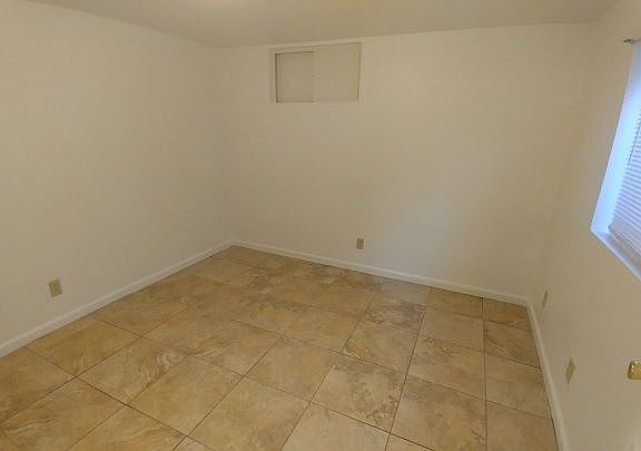 5th image of 528 1/2 Grand Ave