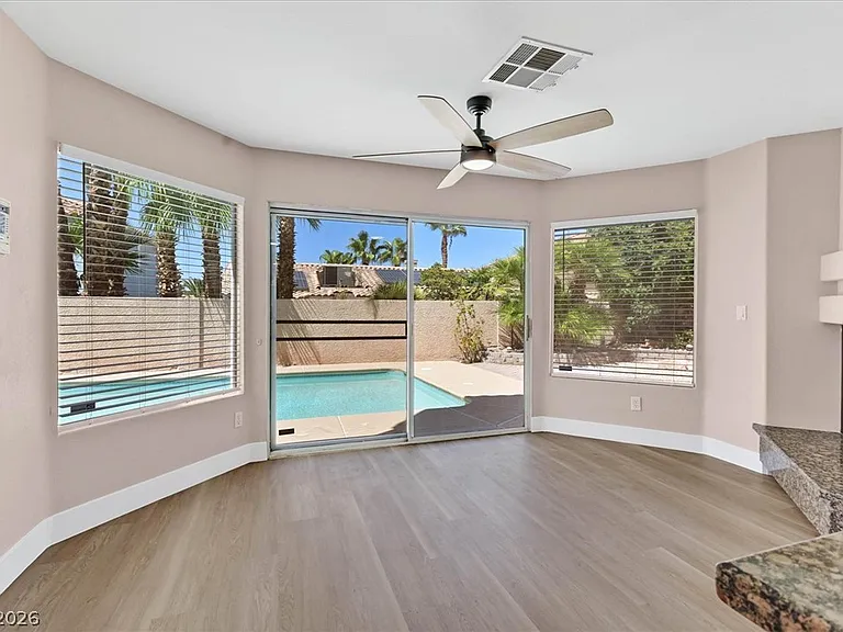 2704 Timber Crossing Ct — Photo 6