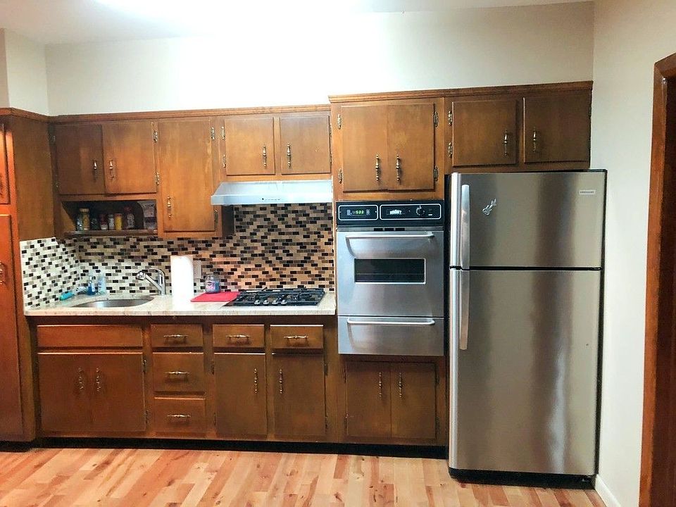 2nd image of 416 McDonald Ave #1R