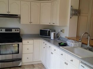 112 Ochsner Pl, Bridgeport, CT 06606