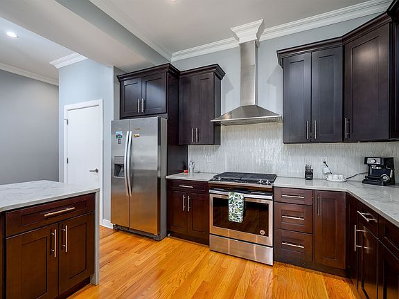 3rd image of 40 Milton Ave #1