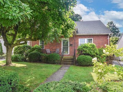 3 Raymond Street, Glen Cove, NY, 11542