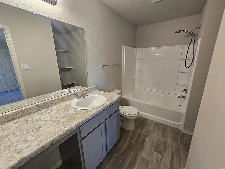 31 Winter Valley Cv — Photo 14
