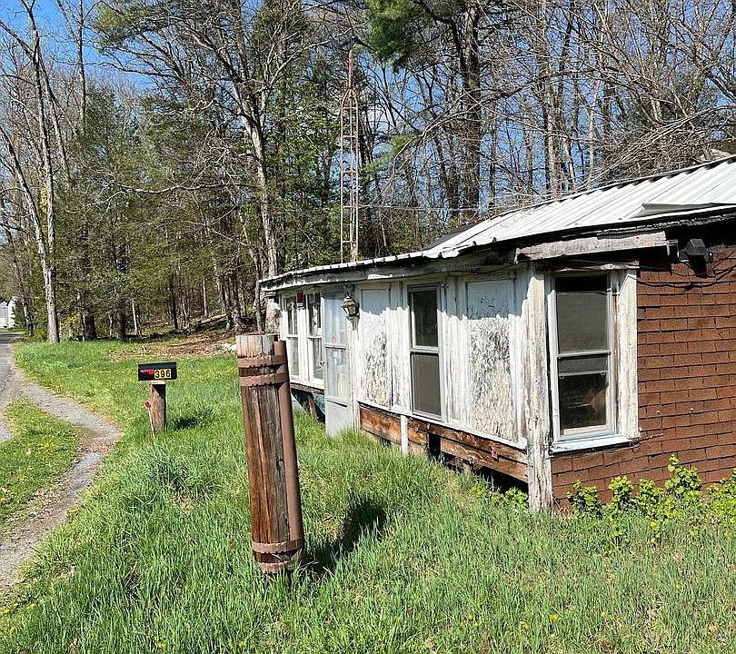 2nd image of 395 Lime Kiln Dr