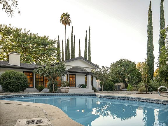 2nd image of 5336 Winnetka Ave