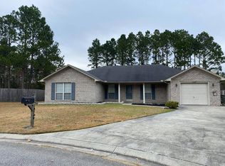 2208 Driftwood Ln, Hinesville, GA 31313