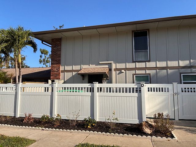 1st image of 4283 Island Cir #4