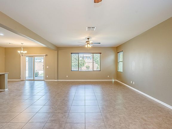 3rd image of 40902 W Bedford Dr