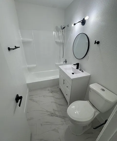 1131 N Onondaga Ave #4 — Photo 6