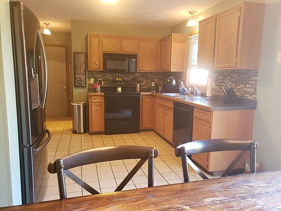 5th image of 8841 Wakefield Dr