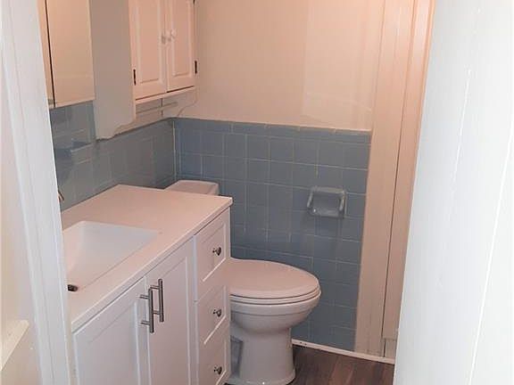 5th image of 106 Washington St #E