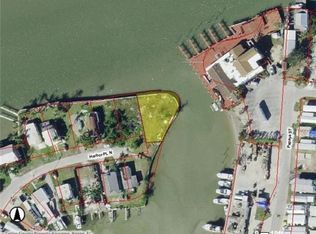240 Harbor Pl, Goodland, FL 34140