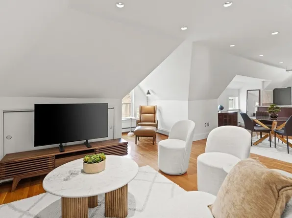 1426 Cambridge St APT 3, Cambridge, MA 02139