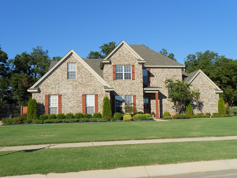 1st image of 682 Riverwest Cir