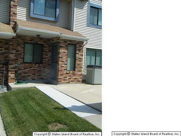 1st image of 44 Gina Ct