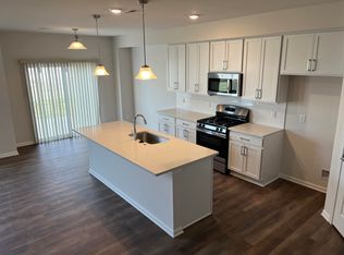 605 Angus Ln, Saline, MI 48176