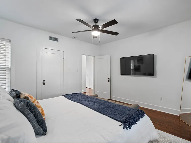 5800 Oram St #5800 — Photo 25