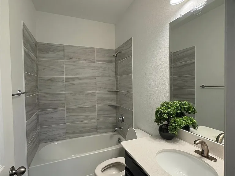 16658 Table Rock Dr — Photo 9