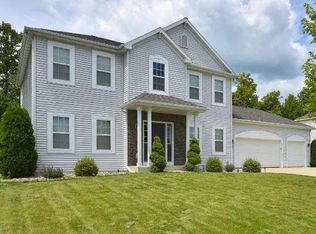 1173 Iris Ln, Grafton, WI 53024